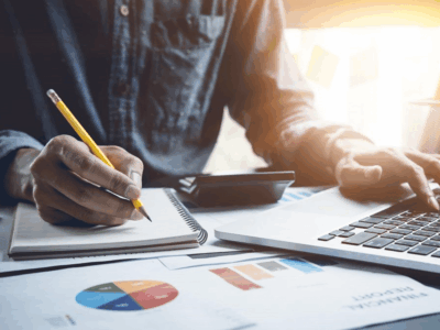 What are the entry requirements for an MBA degree?