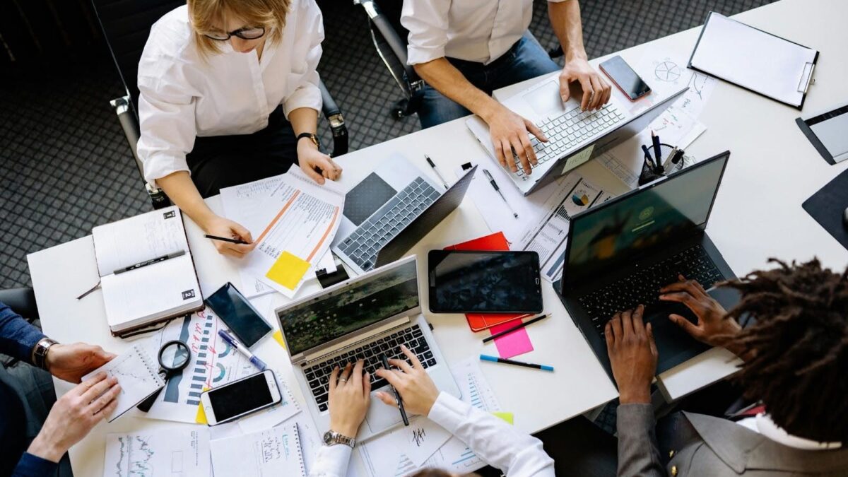 Entrepreneurship in the Digital Age: 5 Key Opportunities and Challenges